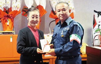 川合会長（左）と本村市長