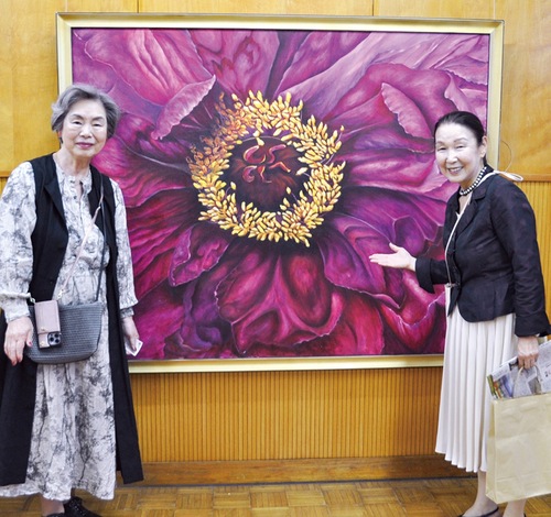 幼馴染みでもある竹内さん（右）と左さん