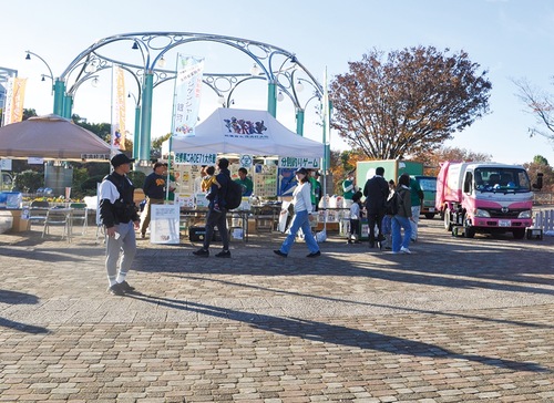 終了間際でも賑わいをみせた