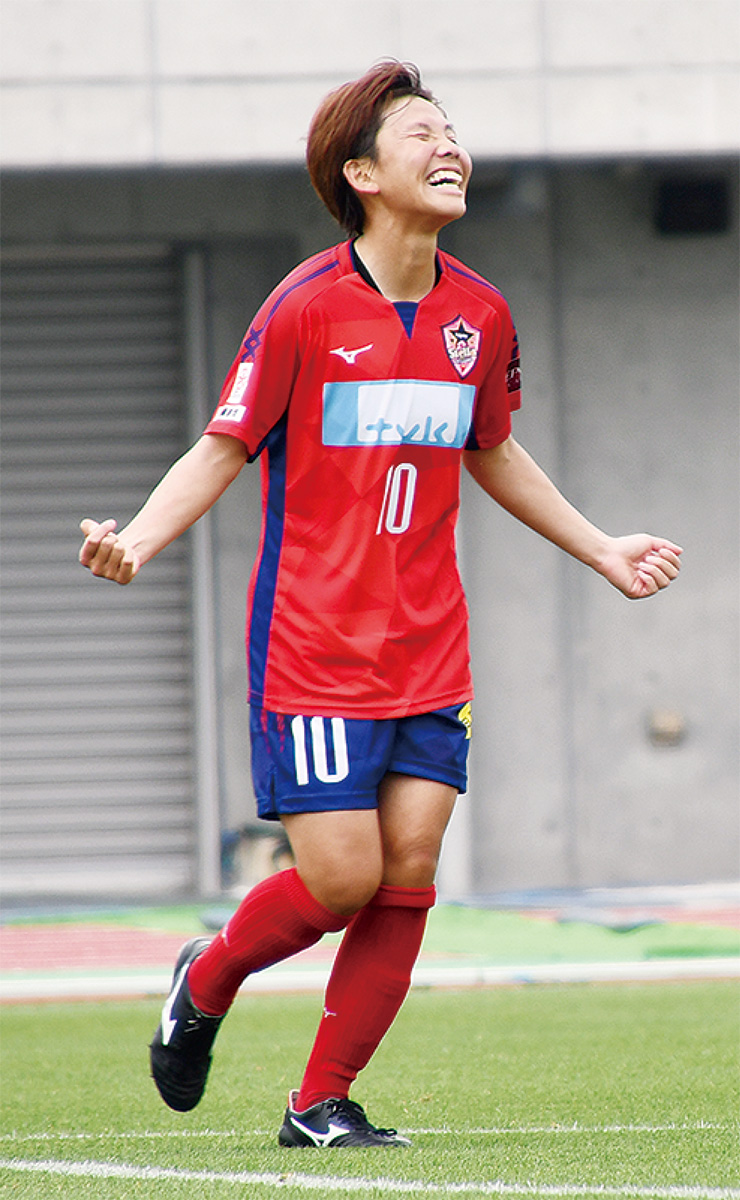 2得点を決めたFW南野