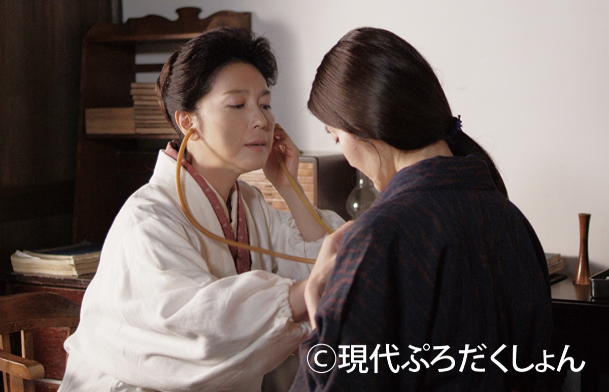 日本初の女医の生涯描く