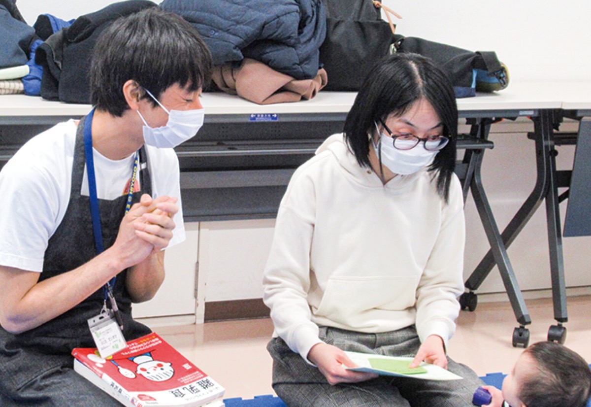 相談中も子どもとのコミュニケーションを欠かさない藤田先生