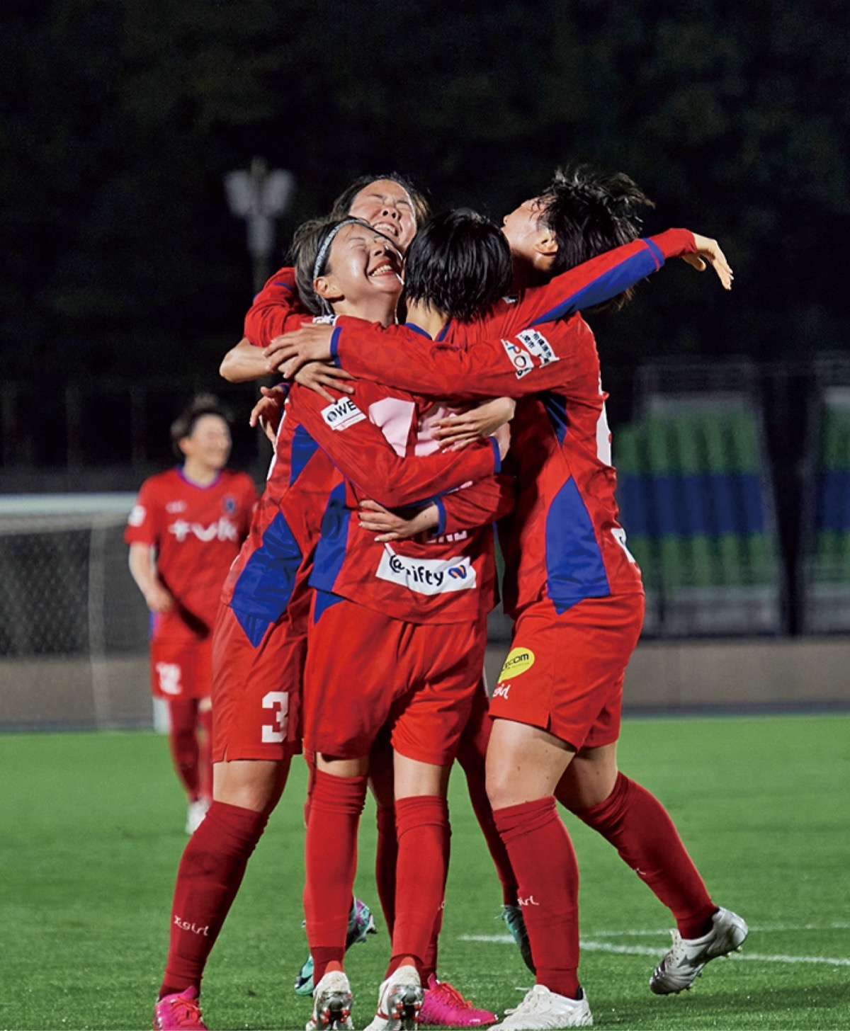 喜びを爆発させる選手たち＝ノジマステラ神奈川相模原提供