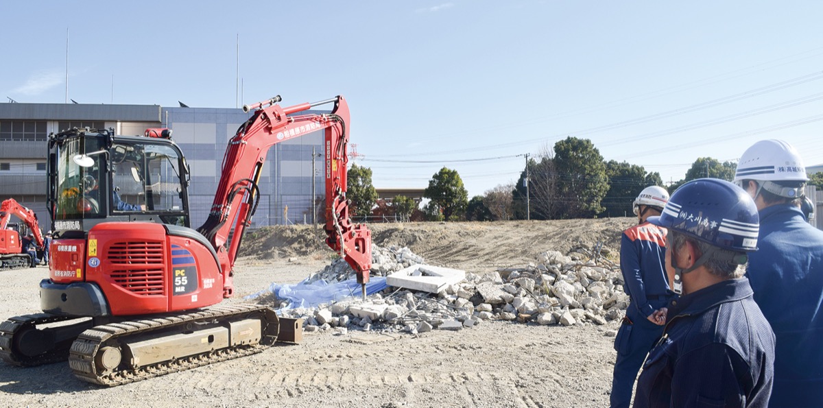 重機訓練 業者が協力