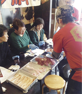 今年２月、大和市で開かれた「まちゼミ」。各店で専門知識や技を教えてくれる