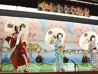 こども村歌舞伎を披露した藤野歌舞伎保存会