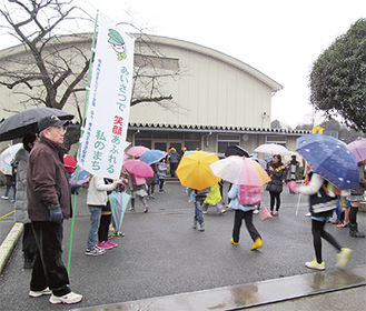 橋本小学校での「あいさつ運動」