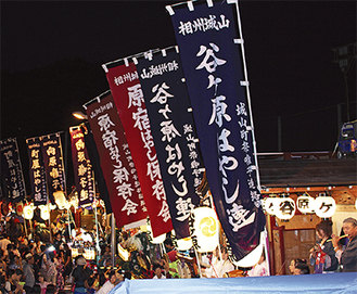 ８月の川尻八幡宮例祭では各囃子連の山車が集結城山一の風物詩として最高の盛り上がりを見せる