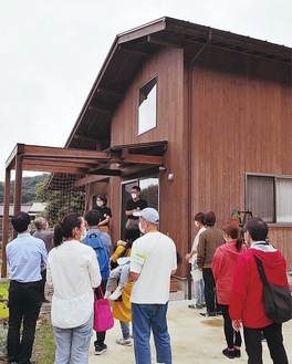 藤野観光協会が行っている移住体験ツアー（写真は過去）