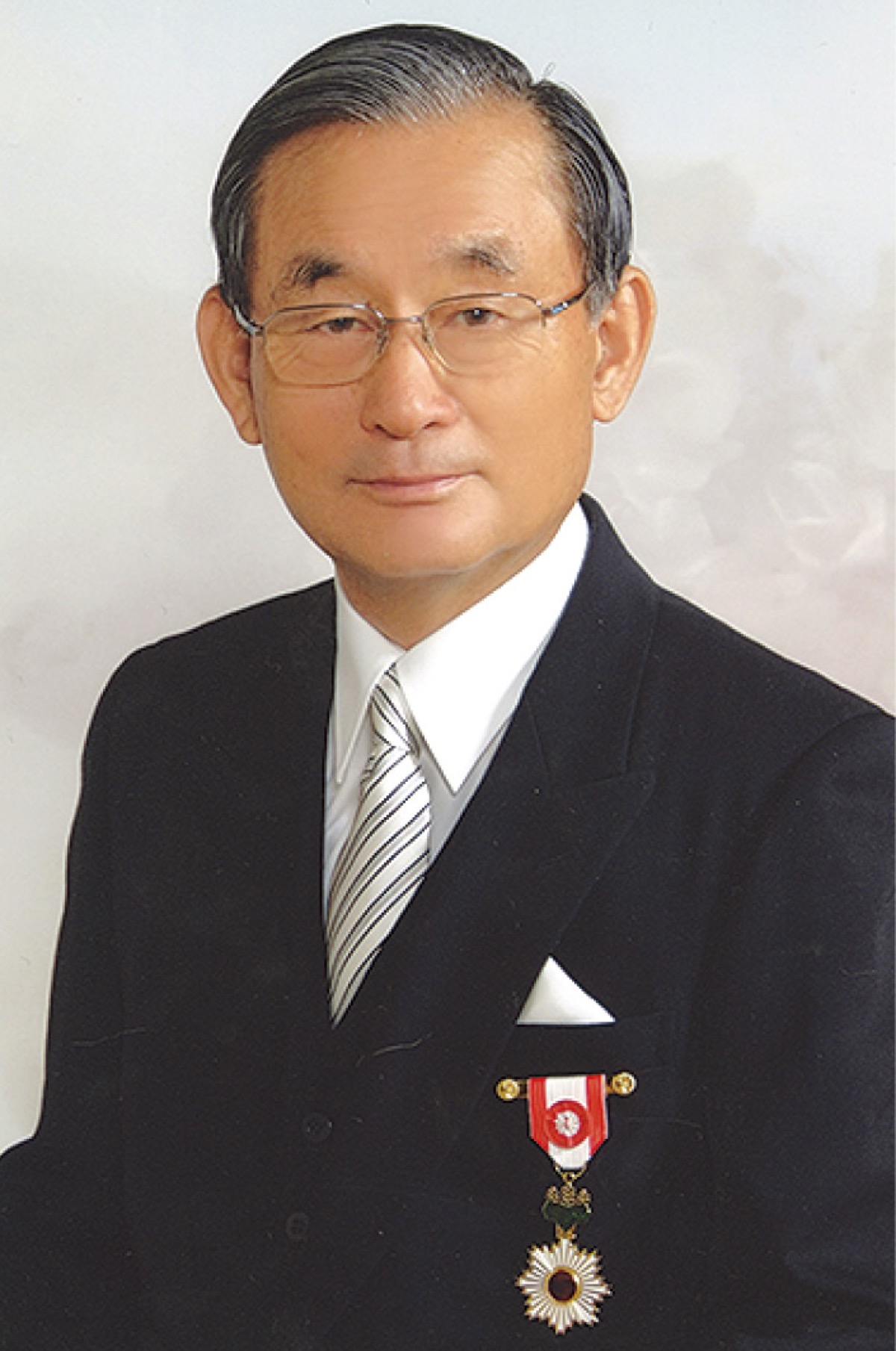 天野望さん（２０１１年叙勲受賞時・天野家提供）