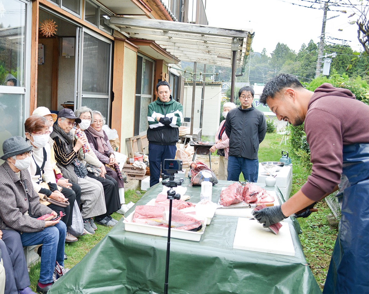 見事な手さばき目の前で