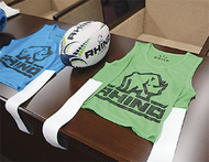 ラグビー用品を寄贈