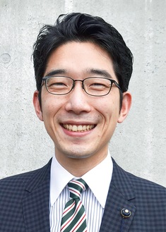 京都大学卒。元日本マイクロソフト（株）社員｡2017年､都議会議員初当選（２期目）｡39歳