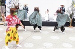 東京ミッドタウン日比谷で披露した金井の獅子舞