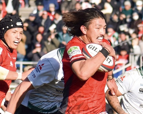 今季で引退するキヤノンの嶋田直人選手（右）