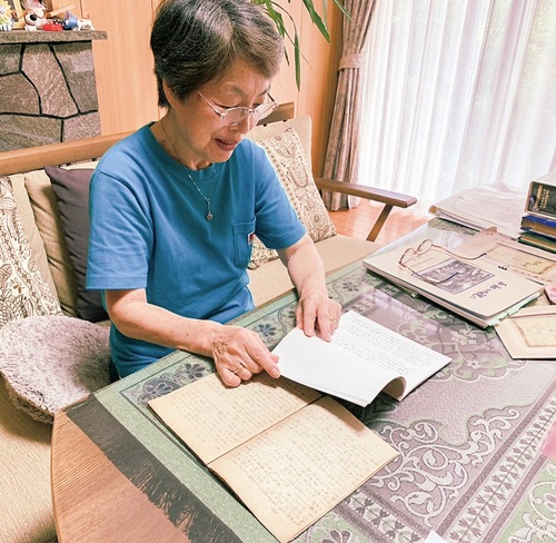 父への思いを穏やかに話す込谷さん