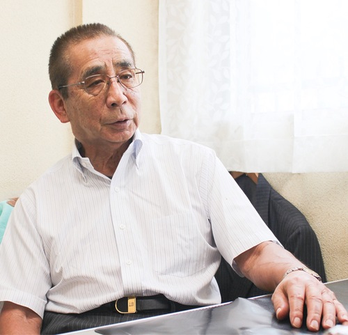 当時を振り返る鈴木さん
