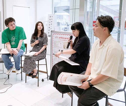 参加する北條准教授（左）