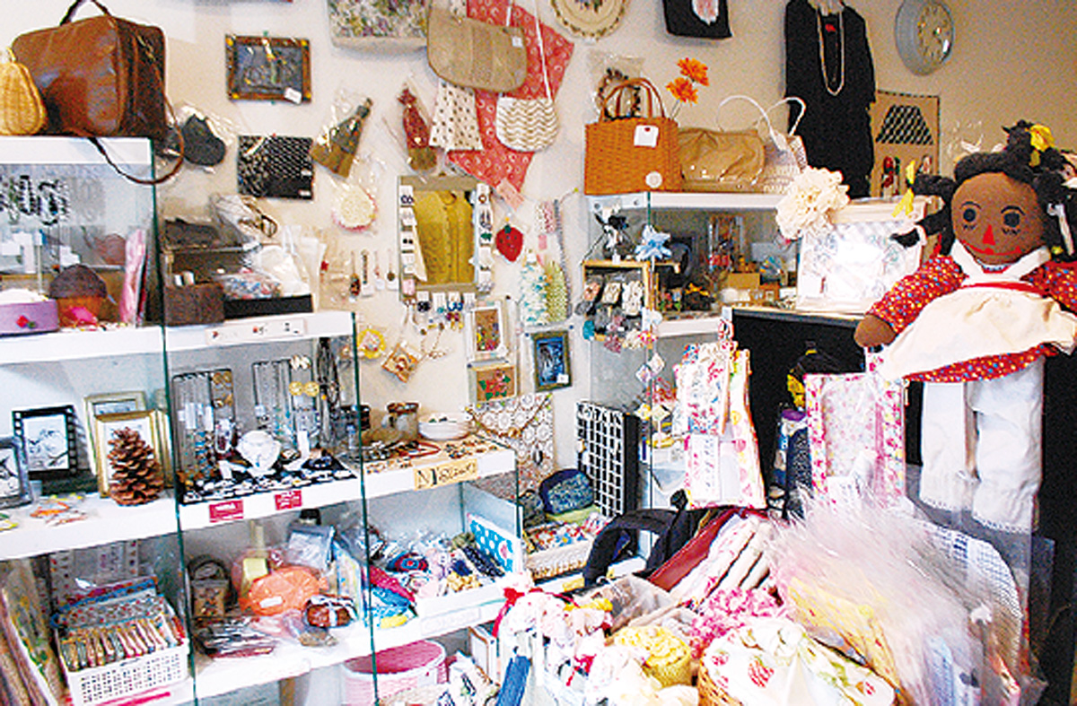 商談中！お早めに！事業はじめてみたい方商談中！中古ドレス・小物