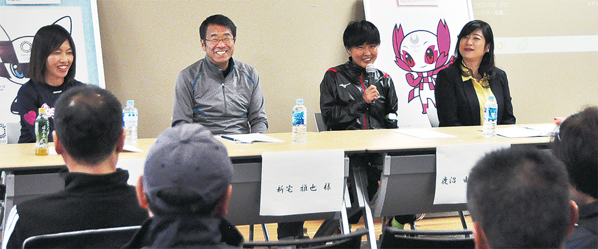 トークで会場を盛り上げた関根美咲さん、鹿沼由理恵さん、新宅雅也さん、片桐純子さん（右から）