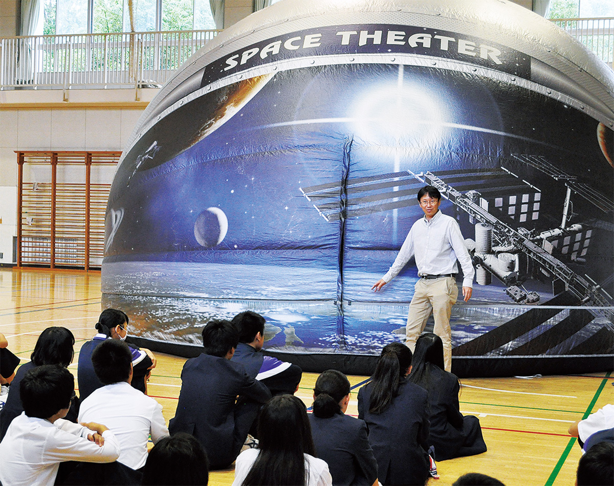金井中学校 初のプラネタリウム 天体学習の幅を広げる