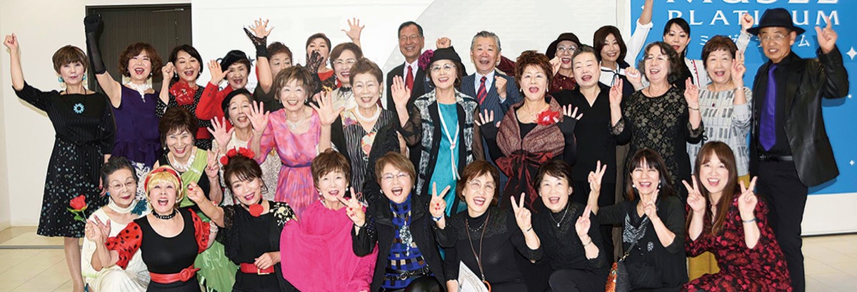 講師・スタッフ・モデルのみんなで集合写真