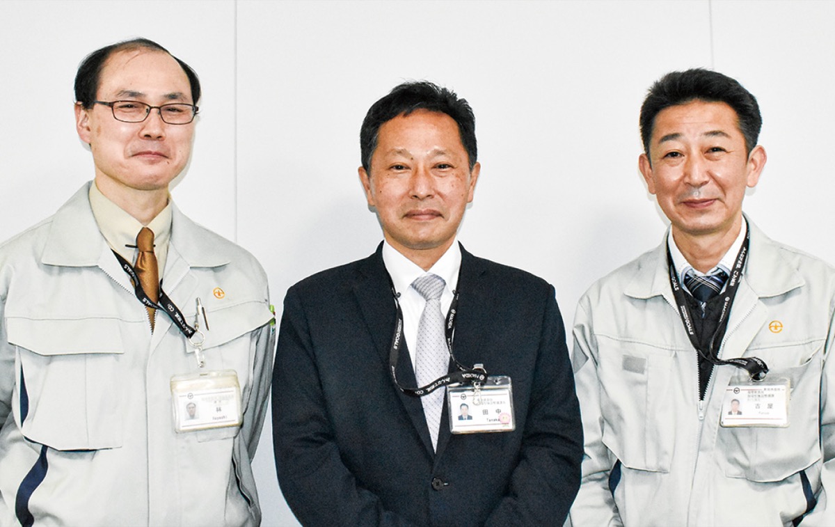 （左から）話を聞いた林さん、田中さん、古屋さん