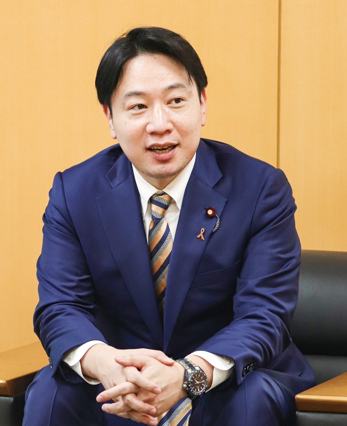 ｢まんなか｣に 社会変える