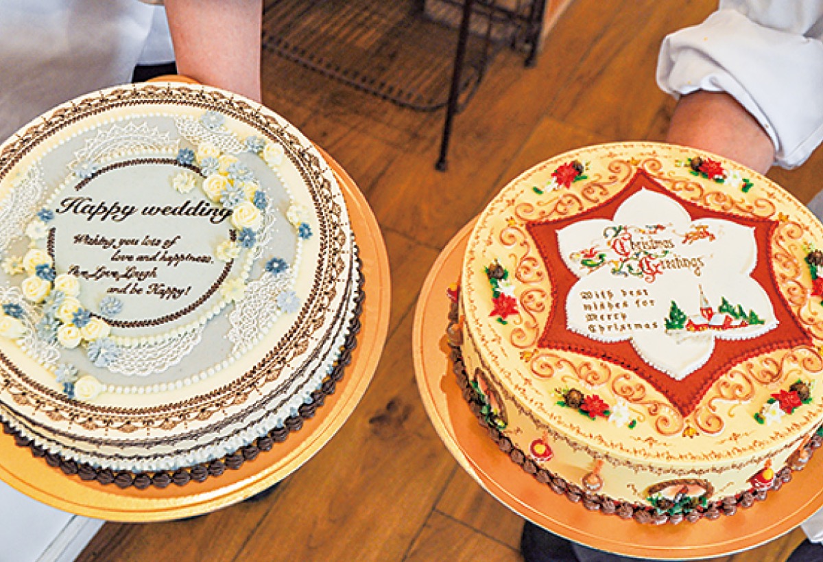 忠生の洋菓子店パティシエ 「銀」ダブル受賞 最規模のケーキコンテスト