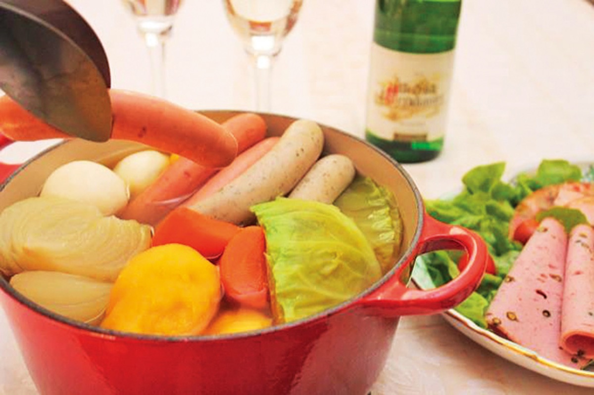 寒い冬は身体を芯から温めるドイツ風ポトフで決まり！