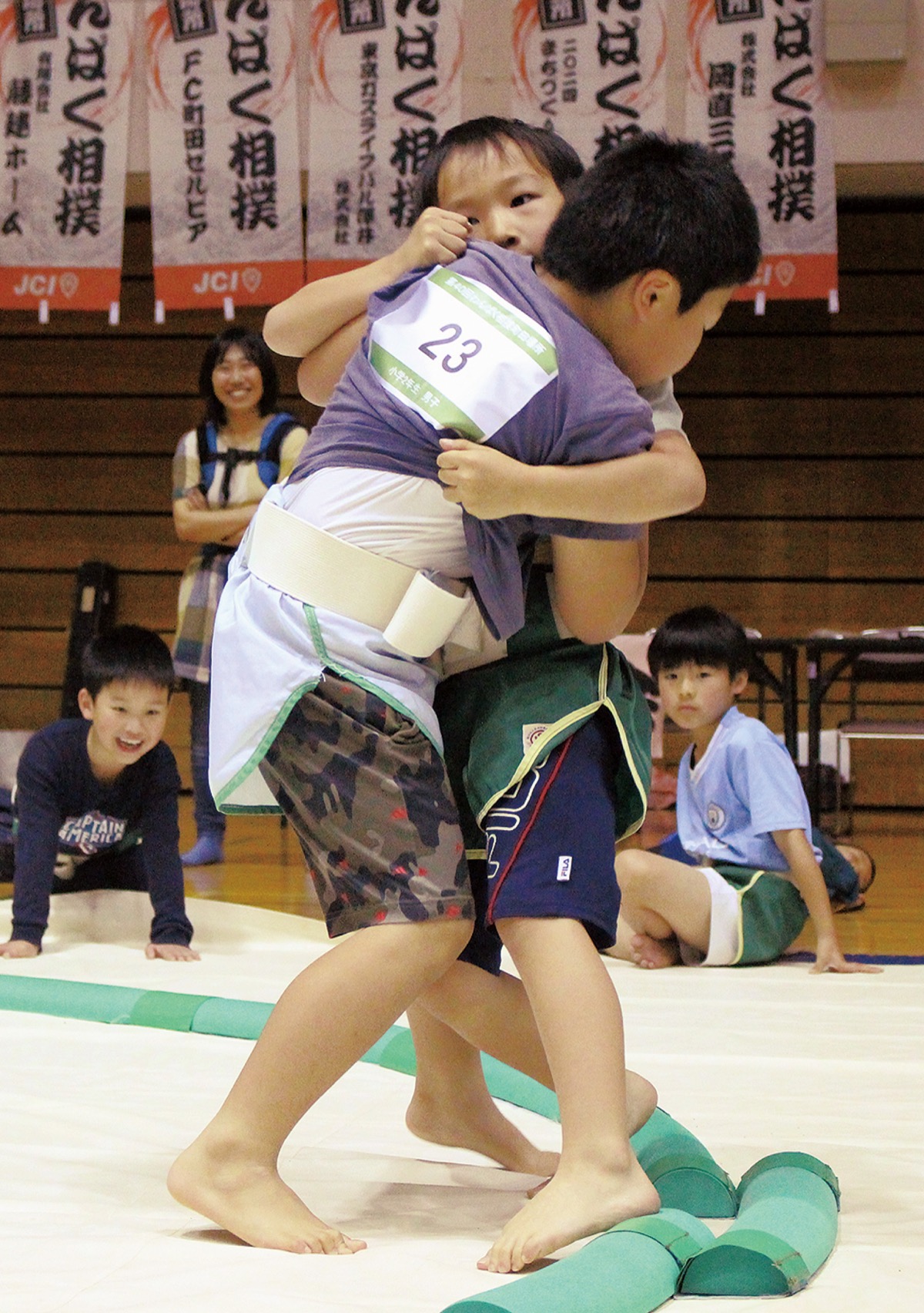わんぱく力士、熱戦披露