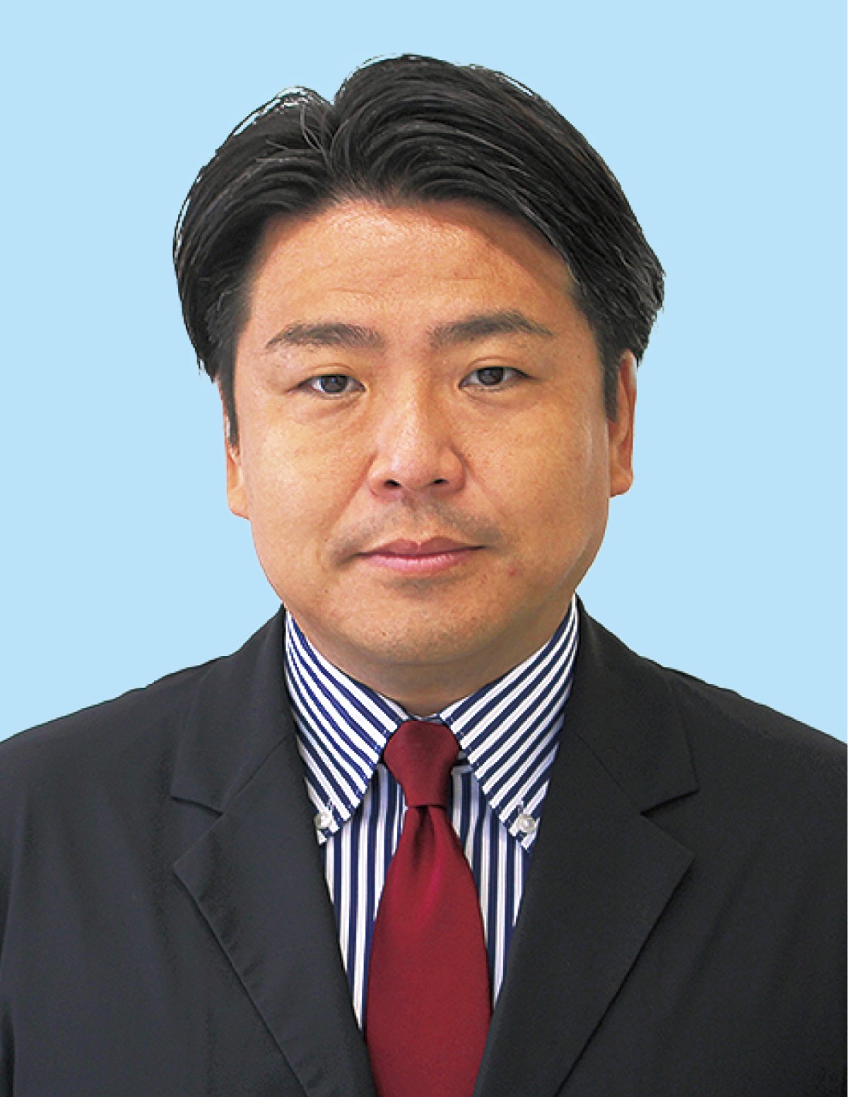 現職に新人挑む構図か