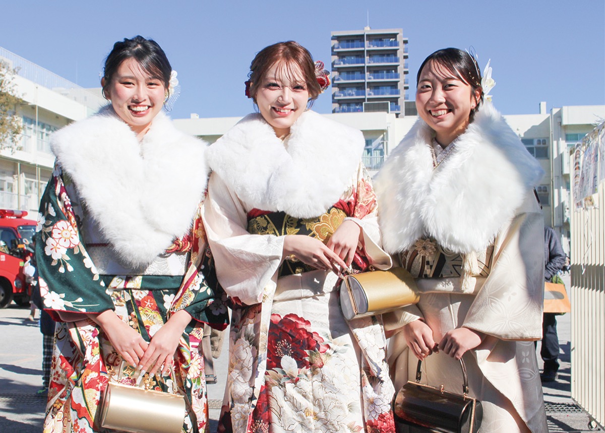 総合体育館で｢二十祭｣