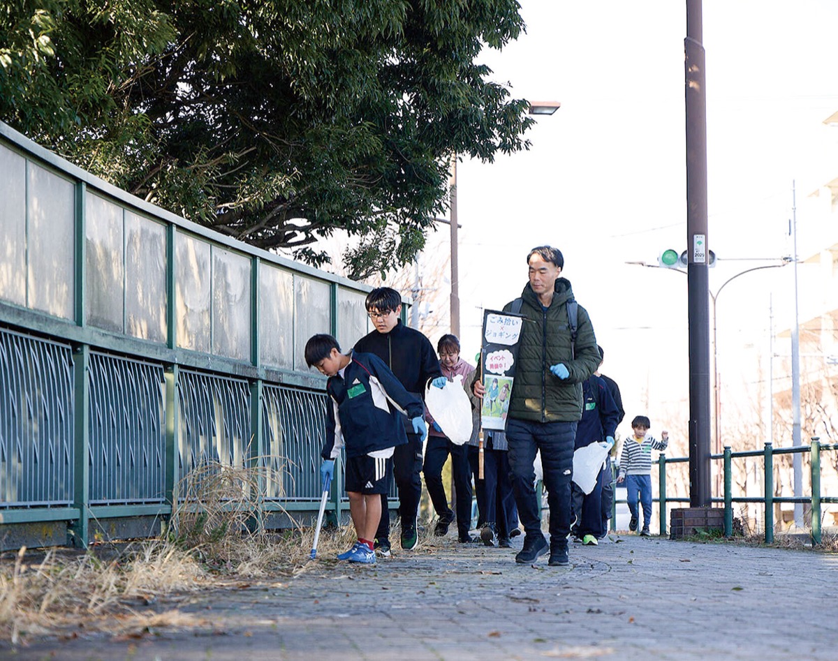 小学生やその保護者も参加