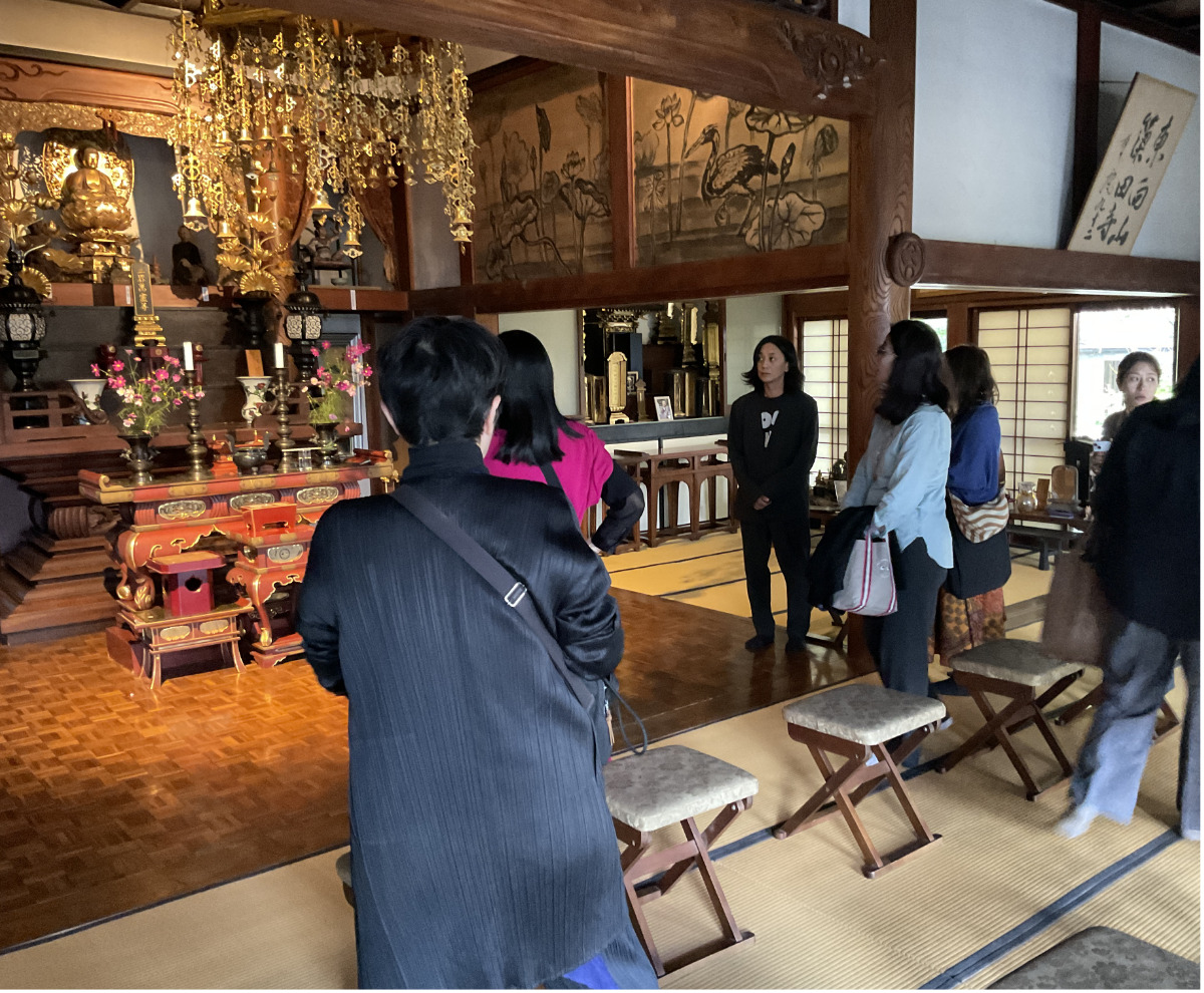 簗田寺の本堂を見学