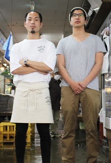 発起人の福泉さん（左）と活動を共にする山田龍太郎さん。最近、市場の魅力を伝えるユーチューブを始めたのだという。「八王子の飲食店さんなどとコラボして一緒に街を盛り上げていきたいと思います」と話している