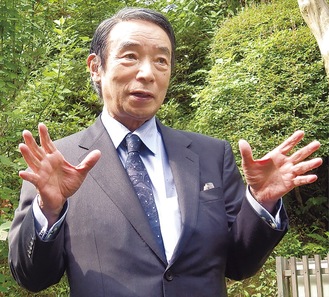 八王子日本閣を運営する「ホテル東京」の中村忠正・代表取締役。「お節の宅配」や「ホテルでの人間ドッグ」などを国内で初めて手掛けたと言われるアントレプレナー。市内で年末に開催されている「八王子ショートフィルム映画祭」の発起人でもある
