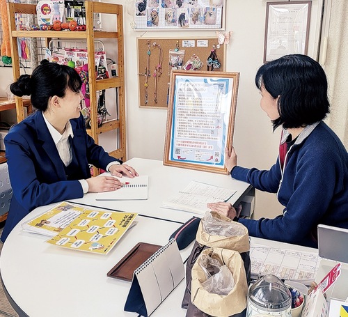 ハチラボプロジェクトの話し合いの様子（写真はイメージ）＝同団体提供