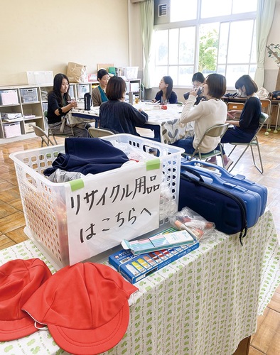 保護者の集まり「ゆるカフェ」で行われるリサイクル事業