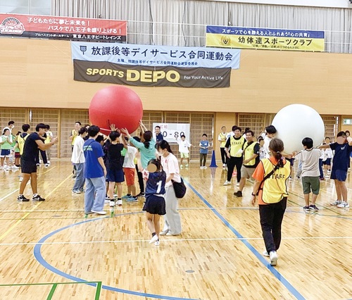 約370人が運動会に参加した
