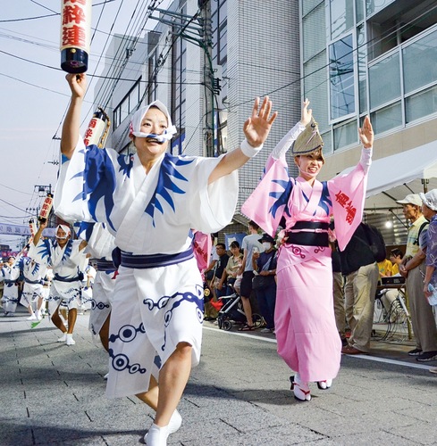 渾身のパフォーマンスを披露