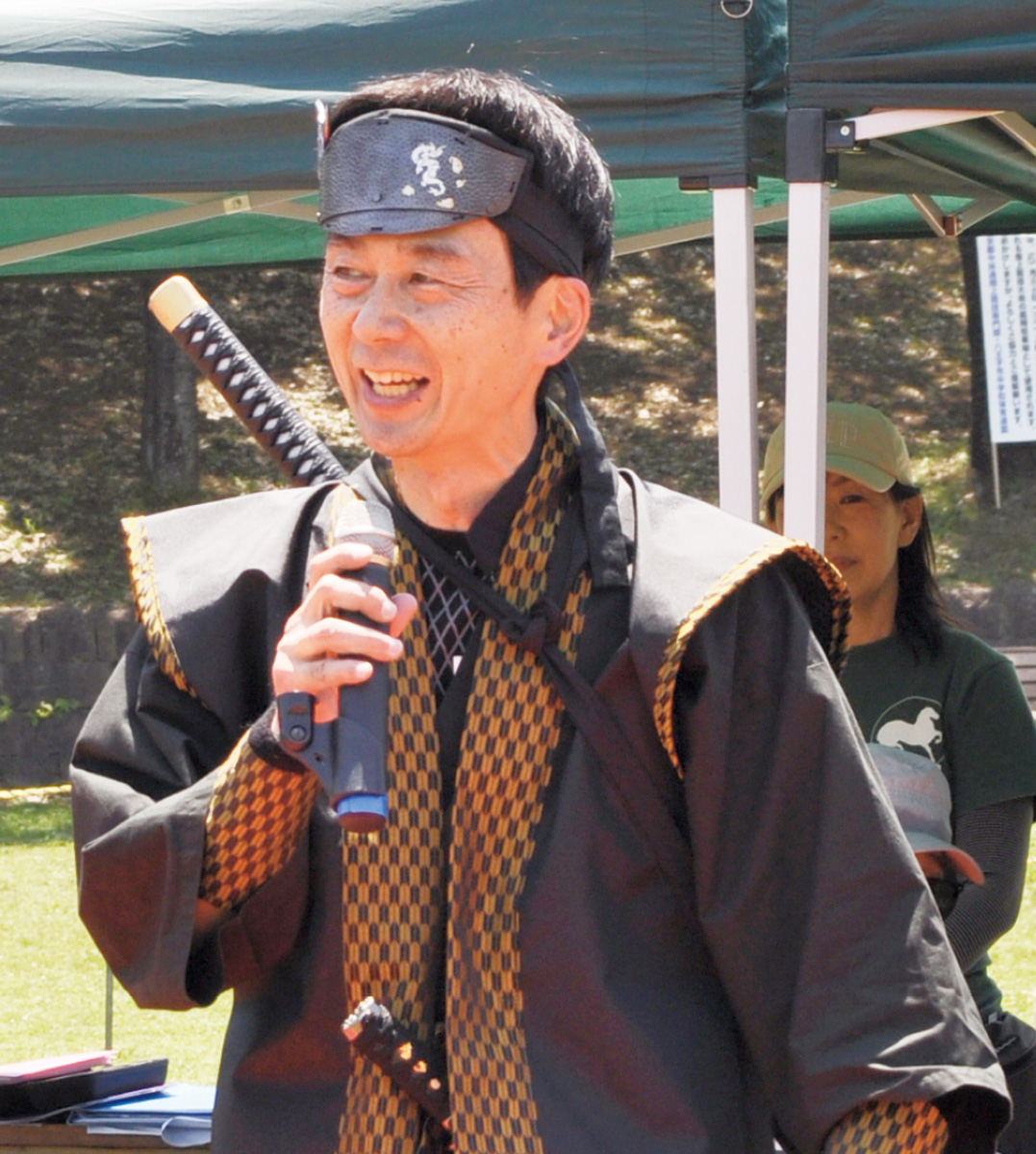 忍者姿で参加した外郎さん