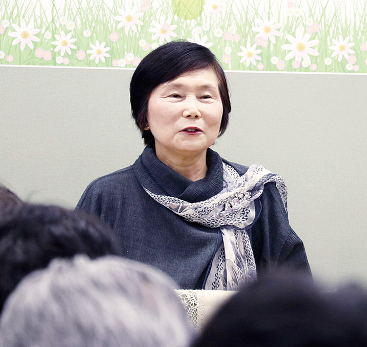 挨拶をする風間理事長