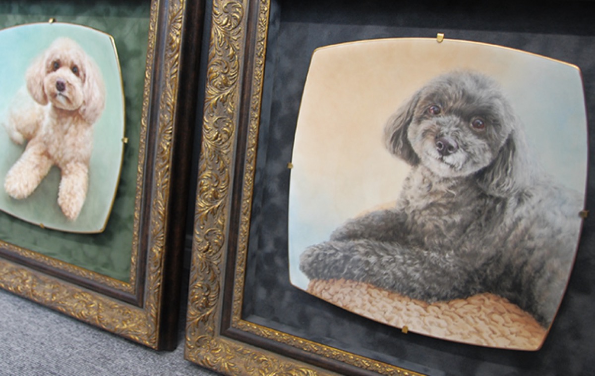 愛犬を描いたた上絵付け皿