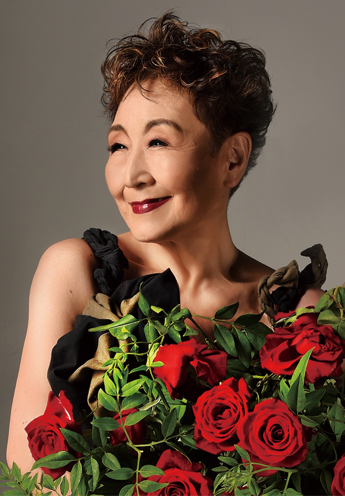 平和祈る｢百万本のバラ｣ 加藤登紀子さん コンサート | 八王子 | タウン