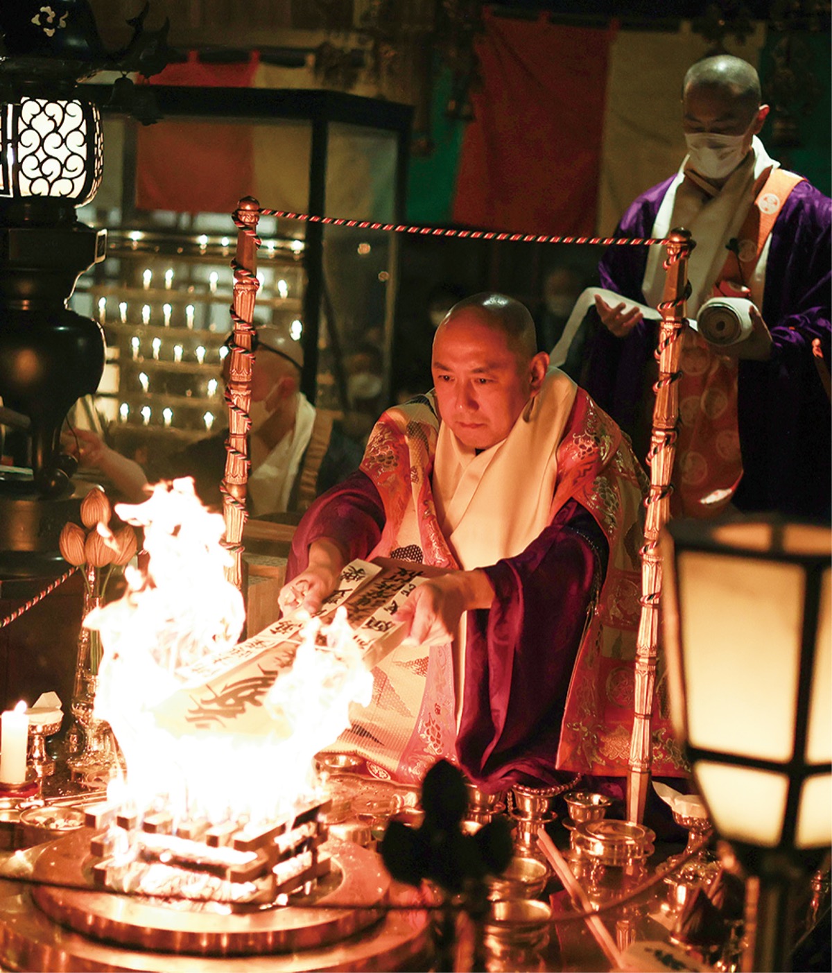 薬王院で新春大護摩