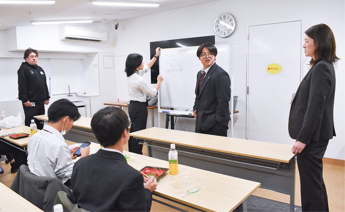 必勝の願い｢鮭（さけ）べ｣、弁当完成 (写真3)