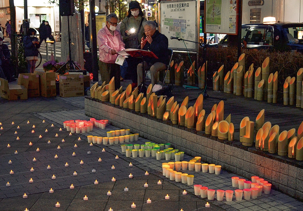 歌やオカリナ演奏に祈りを込めた
