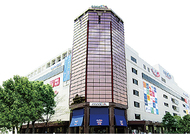 三越跡に「フードマルシェ」