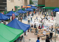 自主製品を展示販売